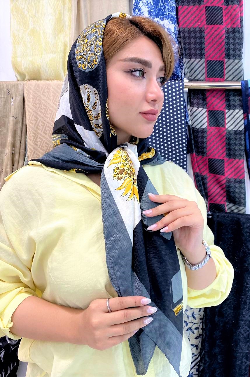 روسری زنانه
